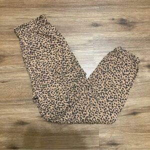 American Eagle Leopard Print Cargo Joggers XS